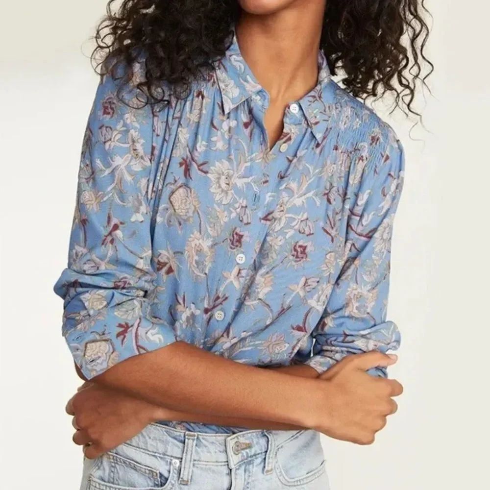 Veronica Beard DazedโFloral Shirt in Cornflower Blue - Size 6